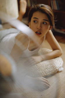 我被自己家狗狗给舔了视频